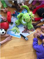 Fridolin, il drago mascotte della Garante per l’infanzia e l’adolescenza. (Foto: GAIA)
